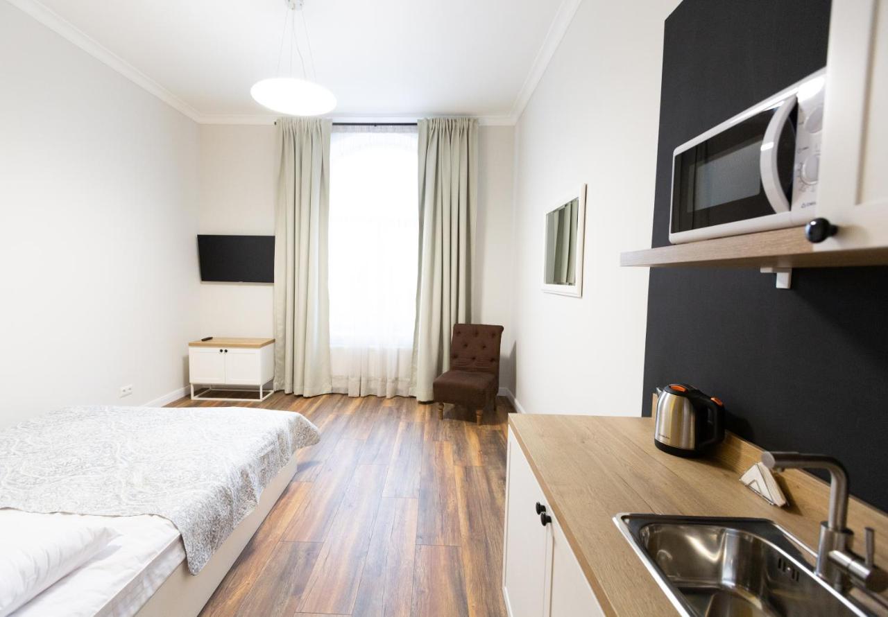 Hotel N°10 Лвив Екстериор снимка