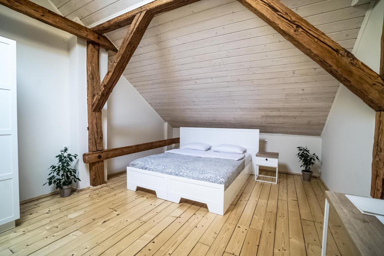 Hotel N°10 Лвив Екстериор снимка