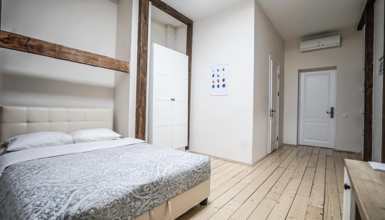 Hotel N°10 Лвив Екстериор снимка